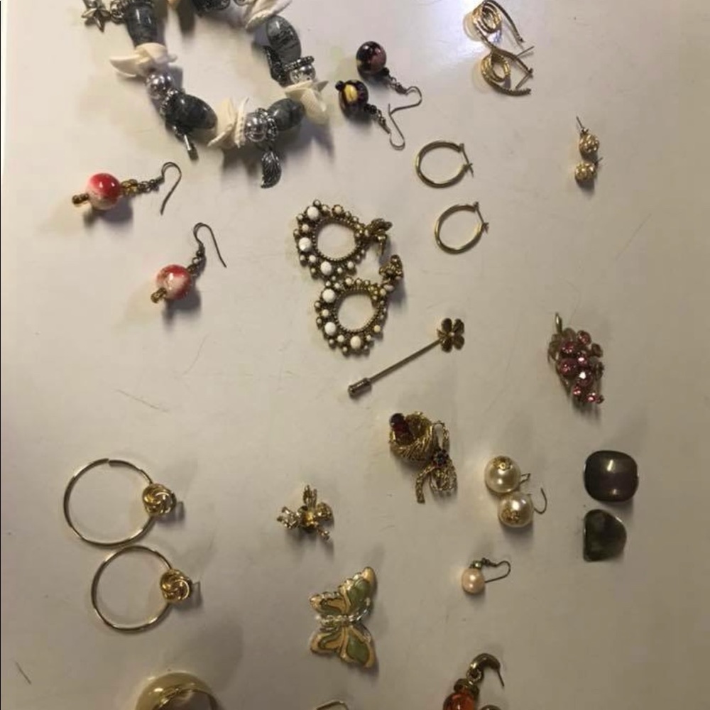 Costume jewelry lot